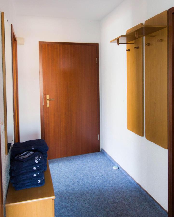 Ferienwohnungen-Neue-Tiefe-Wohnung-Kleiderbuegel Neue Tiefe Fehmarn Eksteriør billede