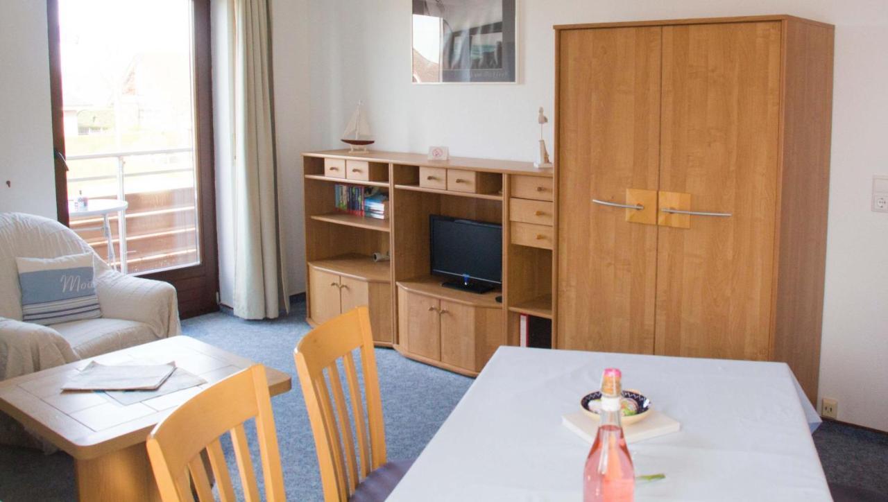 Ferienwohnungen-Neue-Tiefe-Wohnung-Kleiderbuegel Neue Tiefe Fehmarn Eksteriør billede