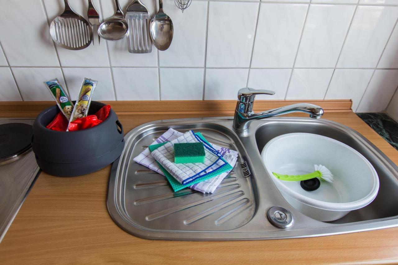 Ferienwohnungen-Neue-Tiefe-Wohnung-Kleiderbuegel Neue Tiefe Fehmarn Eksteriør billede